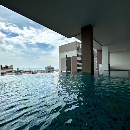 The Apple Premier Condo Three Bedroom In Melaka Exterior photo